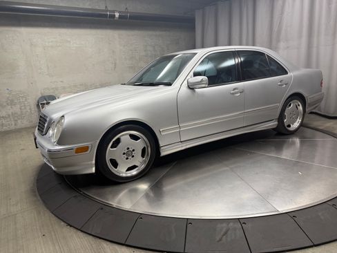 Used 2000 Mercedes-Benz E 55 AMG Sedan image 9