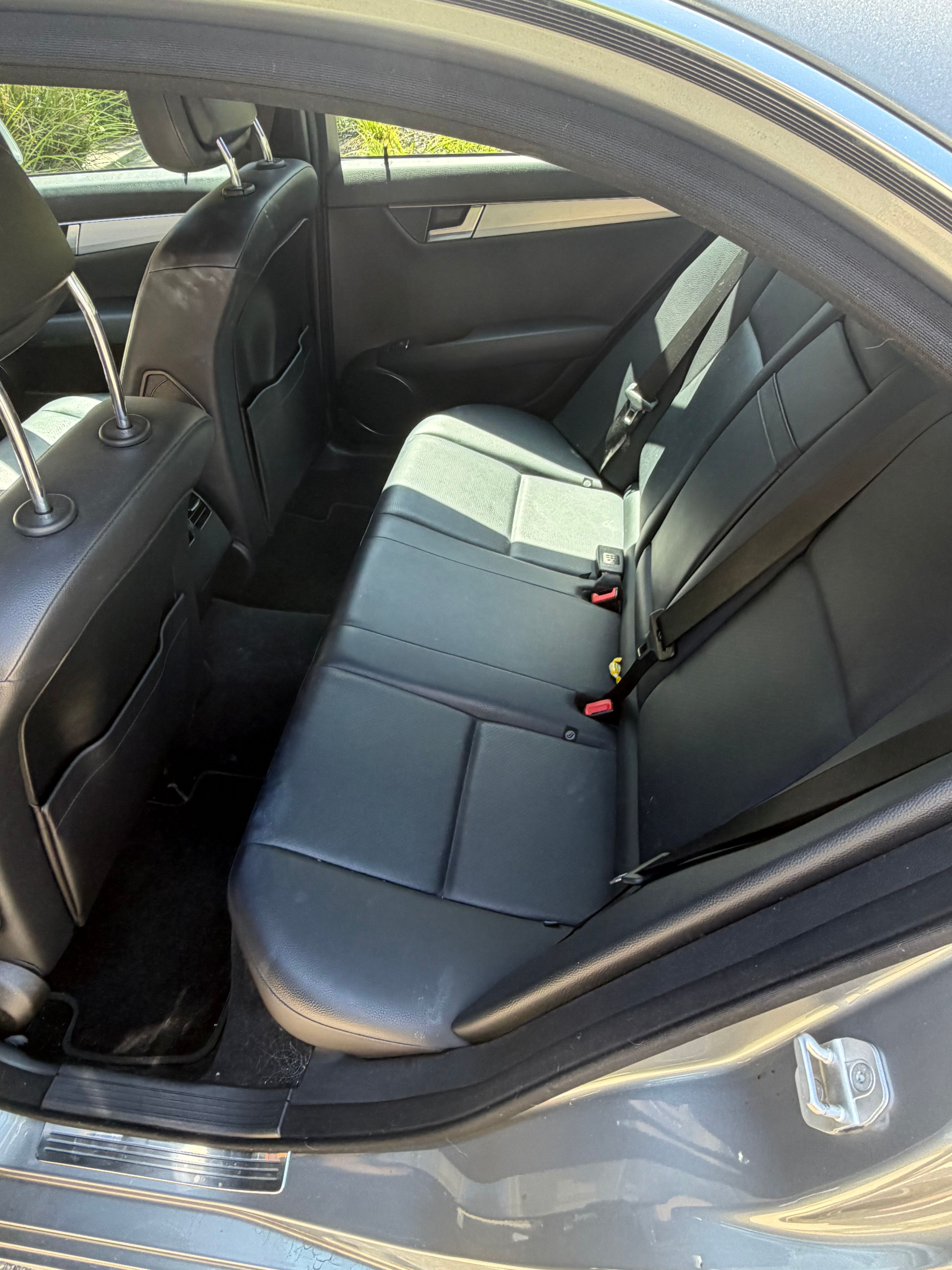 Used 2013 Mercedes-Benz C 250 Sedan image 6