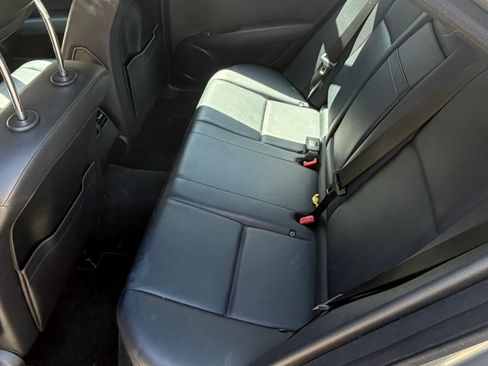Used 2013 Mercedes-Benz C 250 Sedan image 6