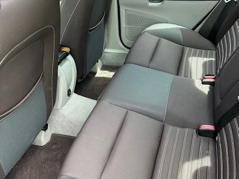 Used 2009 Volvo S40 2.4i image 2