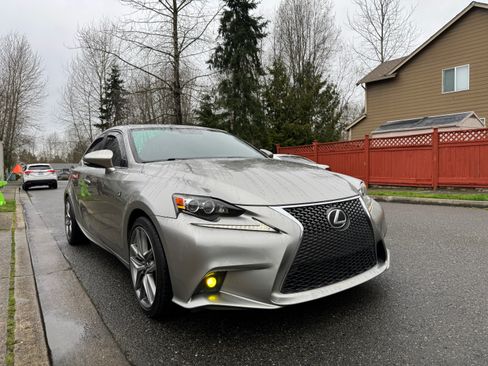 Used 2016 Lexus IS 200t w/ F Sport Package image 11