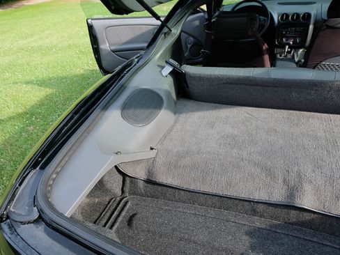 Used 1997 Pontiac Firebird Trans Am RWD image 21