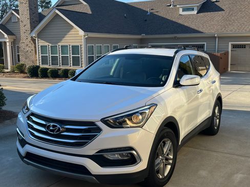 Used 2018 Hyundai Santa Fe Sport image 2