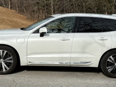 Used 2022 Volvo XC60 T8 Inscription w/ Advanced Package AWD/4WD image 6