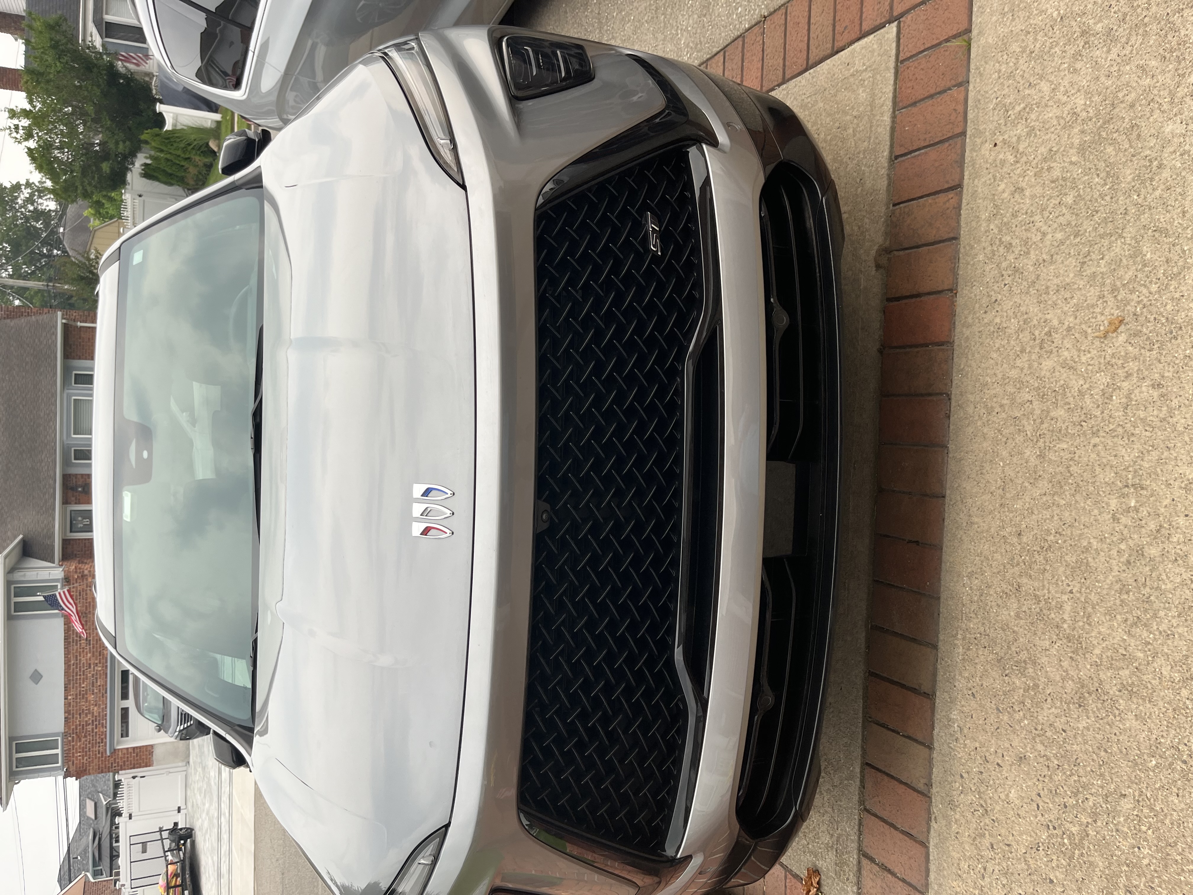 Used 2025 Buick Enclave Sport Touring w/ Super Cruise Package FWD image 2