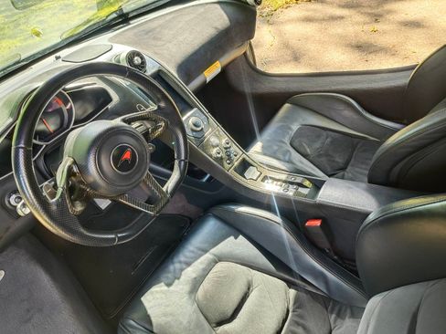 Used 2012 McLaren MP4-12C Coupe image 10