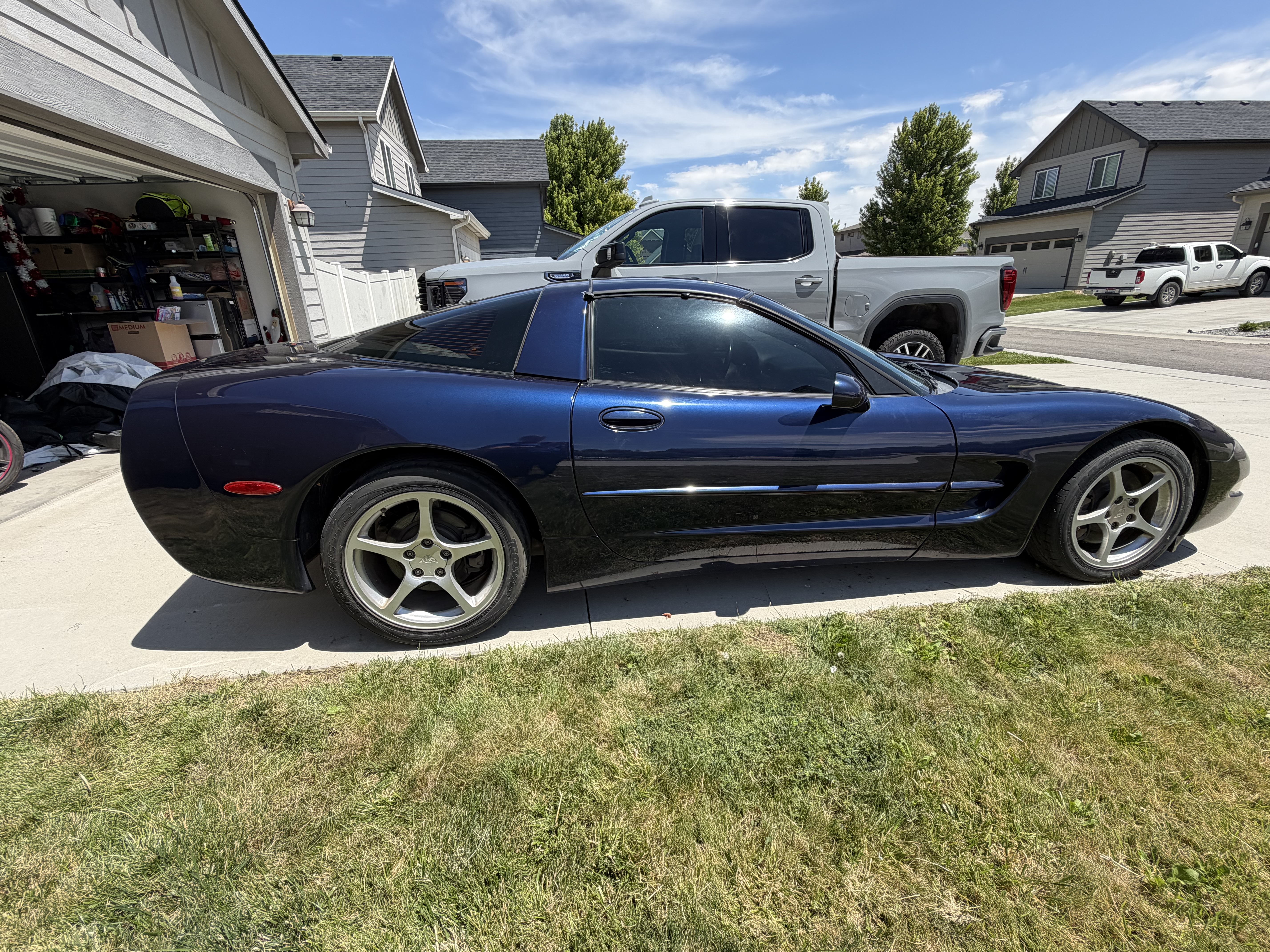 Used 2000 Chevrolet Corvette Coupe RWD image 8