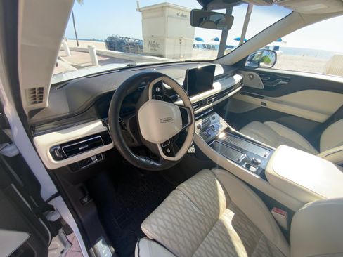 Used 2020 Lincoln Aviator Black Label w/ Class IV Trailer Tow Package AWD/4WD image 14
