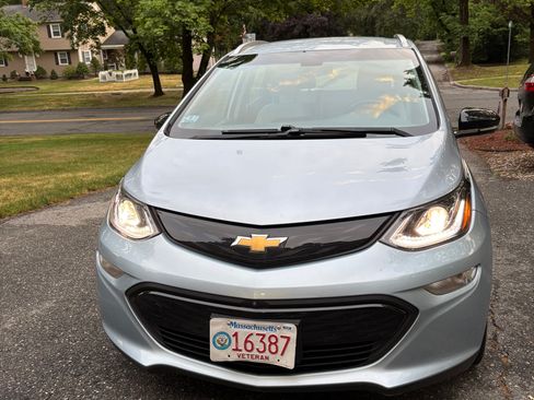 Used 2017 Chevrolet Bolt Premier FWD image 11