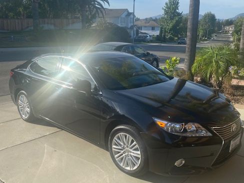 Used 2014 Lexus ES 350 w/ Premium Package FWD image 1