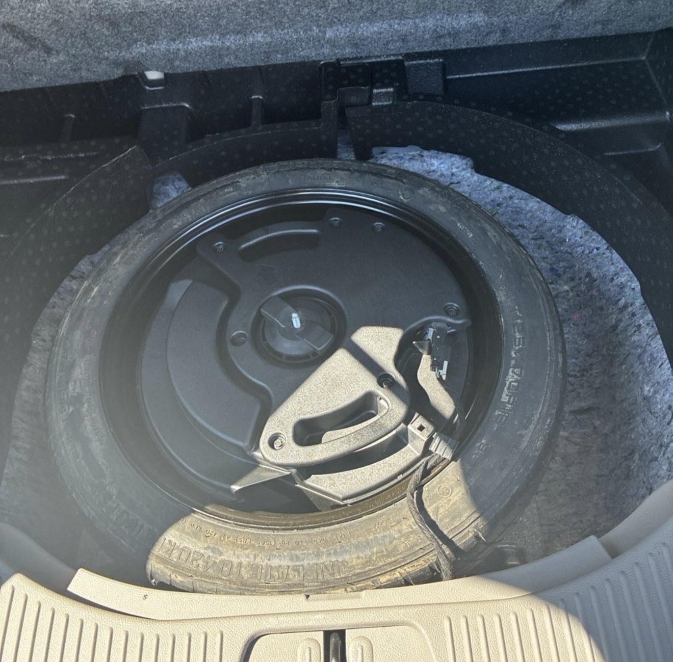 Used 2013 Buick Encore Convenience AWD/4WD image 24