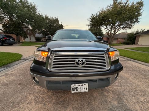 Used 2012 Toyota Tundra 2WD Double Cab w/ SR5 Pkg image 9