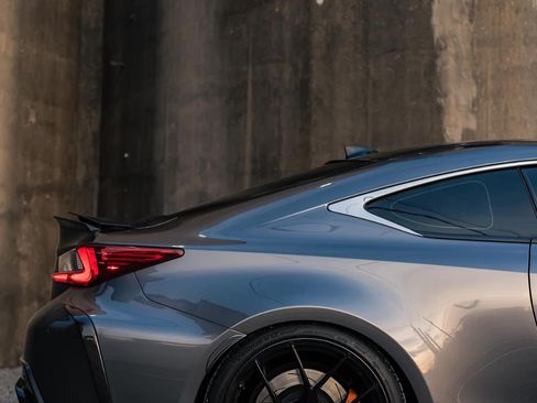 Used 2017 Lexus RC F image 2