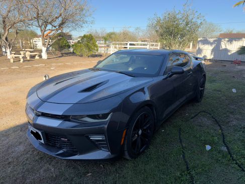 Used 2017 Chevrolet Camaro SS image 6