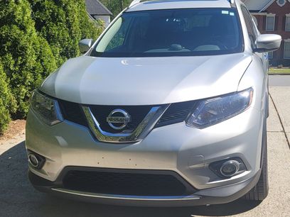 Used 2015 Nissan Rogue SV w/ SV Moonroof Package