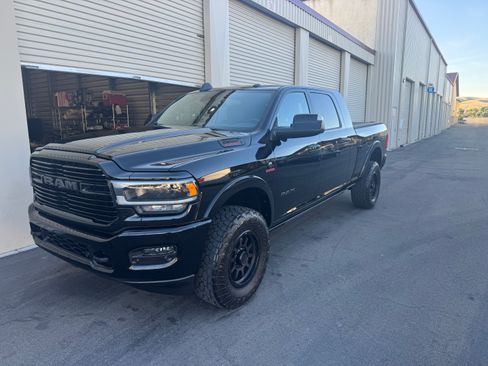 Used 2019 RAM 2500 Laramie AWD/4WD image 1