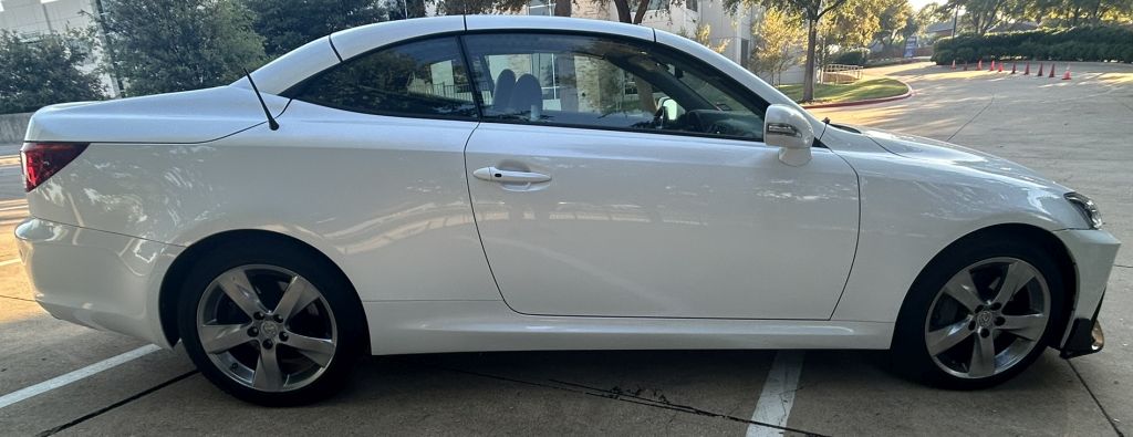 Used 2010 Lexus IS 350C w/ Luxury Pkg RWD image 14