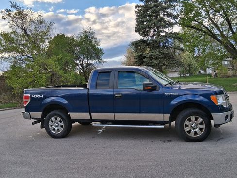 Used 2011 Ford F150 XLT w/ XLT Chrome Pkg AWD/4WD image 2