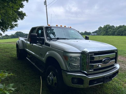 Used 2016 Ford F350 Lariat AWD/4WD image 4