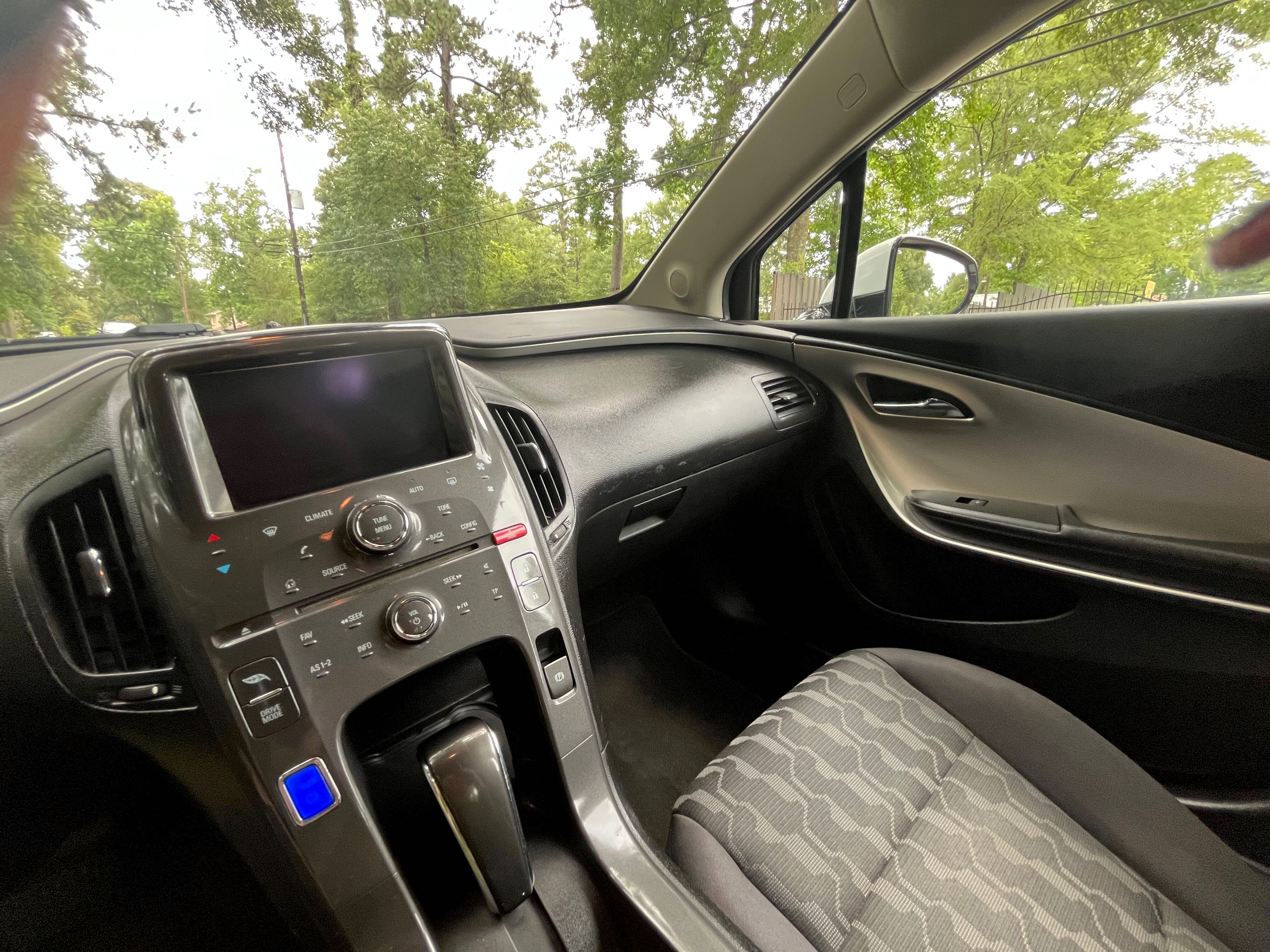 Used 2014 Chevrolet Volt w/ Enhanced Safety Package 1 FWD image 14