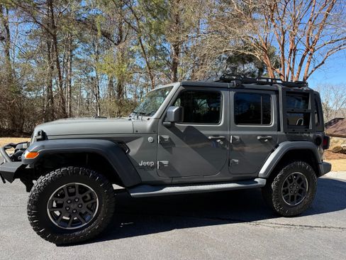 Used 2018 Jeep Wrangler Unlimited Sport S image 2