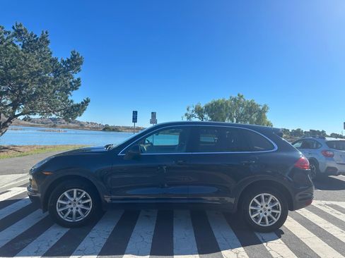 Used 2011 Porsche Cayenne image 9