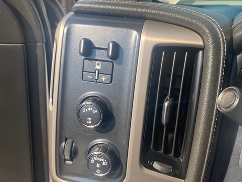 Used 2018 GMC Sierra 2500 Denali w/ Duramax Plus Package AWD/4WD image 20