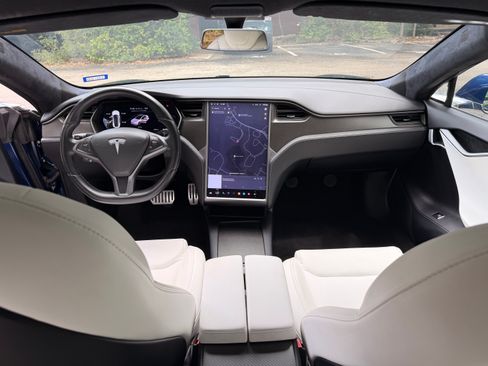 Used 2020 Tesla Model S Performance AWD/4WD image 12