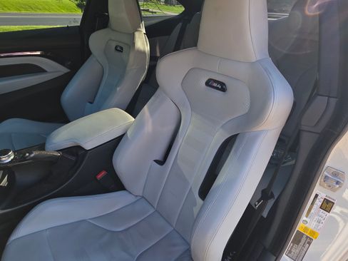 Used 2018 BMW M4 Coupe RWD image 8