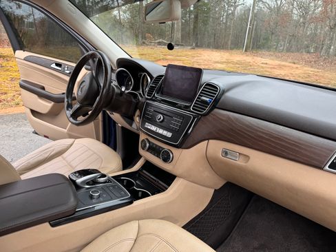 Used 2018 Mercedes-Benz GLE 350 4MATIC image 8