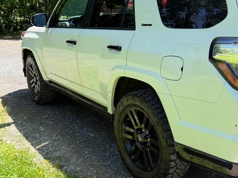 Used 2020 Toyota 4Runner Nightshade AWD/4WD image 5