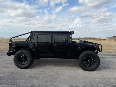 Used 1998 HUMMER H1 4-Door Hard Top image 4