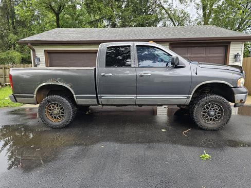 Used 2004 Dodge Ram 2500 Truck SLT w/ Trailer Tow Group image 5