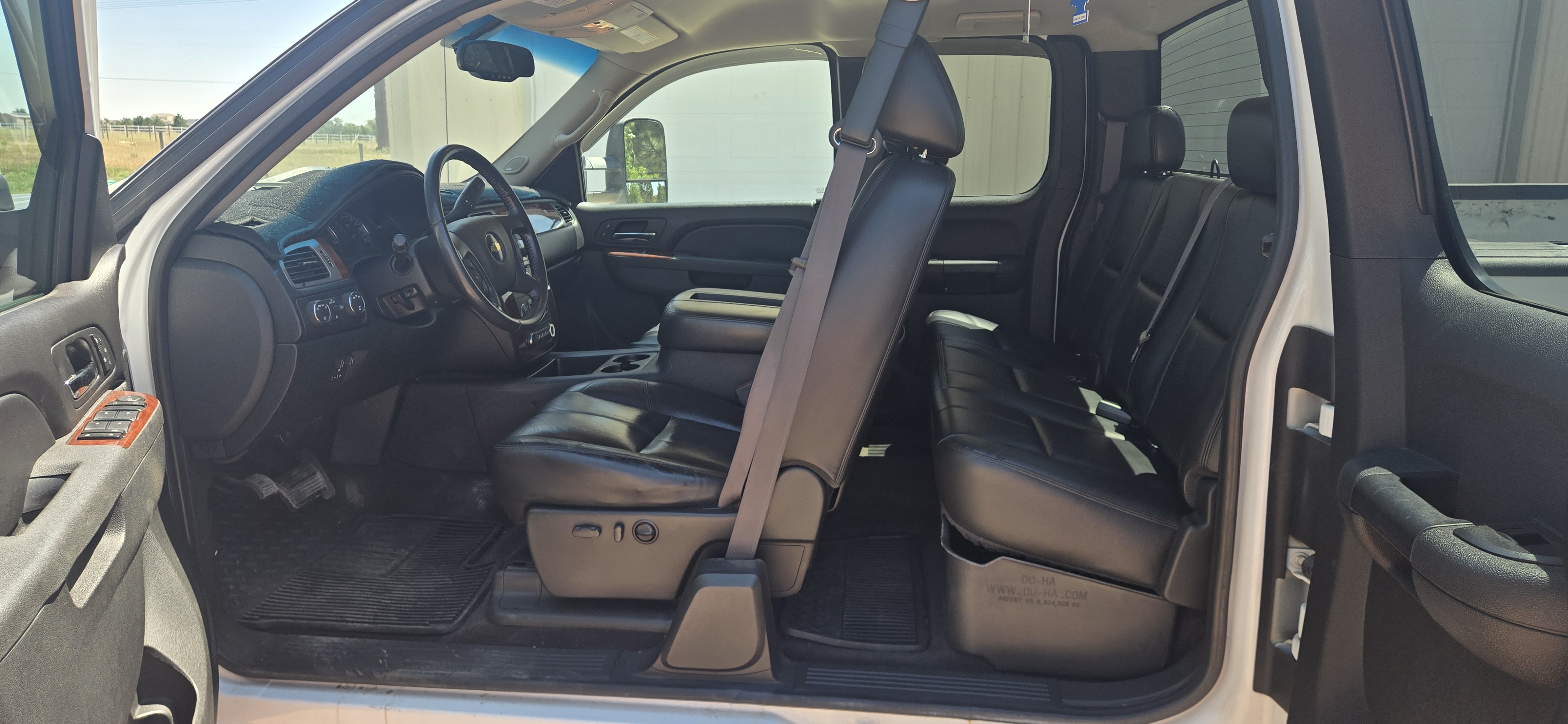 Used 2011 Chevrolet Silverado 3500 LTZ w/ Suspension Package, Off-Road AWD/4WD image 8