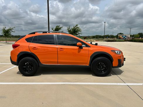 Used 2018 Subaru Crosstrek 2.0i Premium AWD/4WD image 10