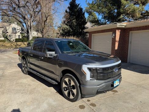 Used 2023 Ford F150 Lightning Platinum image 4