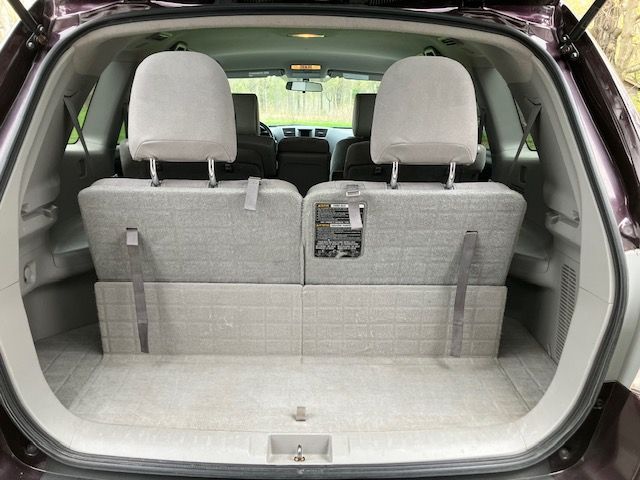 Used 2013 Toyota Highlander 4WD w/ Cold Weather Pkg image 11