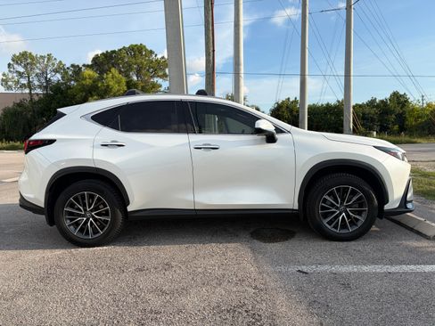 Used 2025 Lexus NX 350h AWD w/ Premium Package image 6