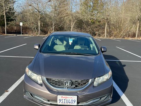 Used 2013 Honda Civic LX image 1
