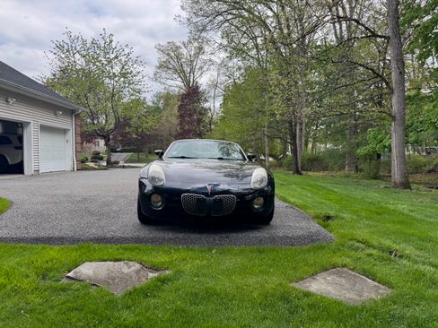 Used 2008 Pontiac Solstice Convertible w/ Premium Package RWD image 6