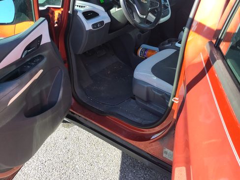 Used 2020 Chevrolet Bolt LT image 9