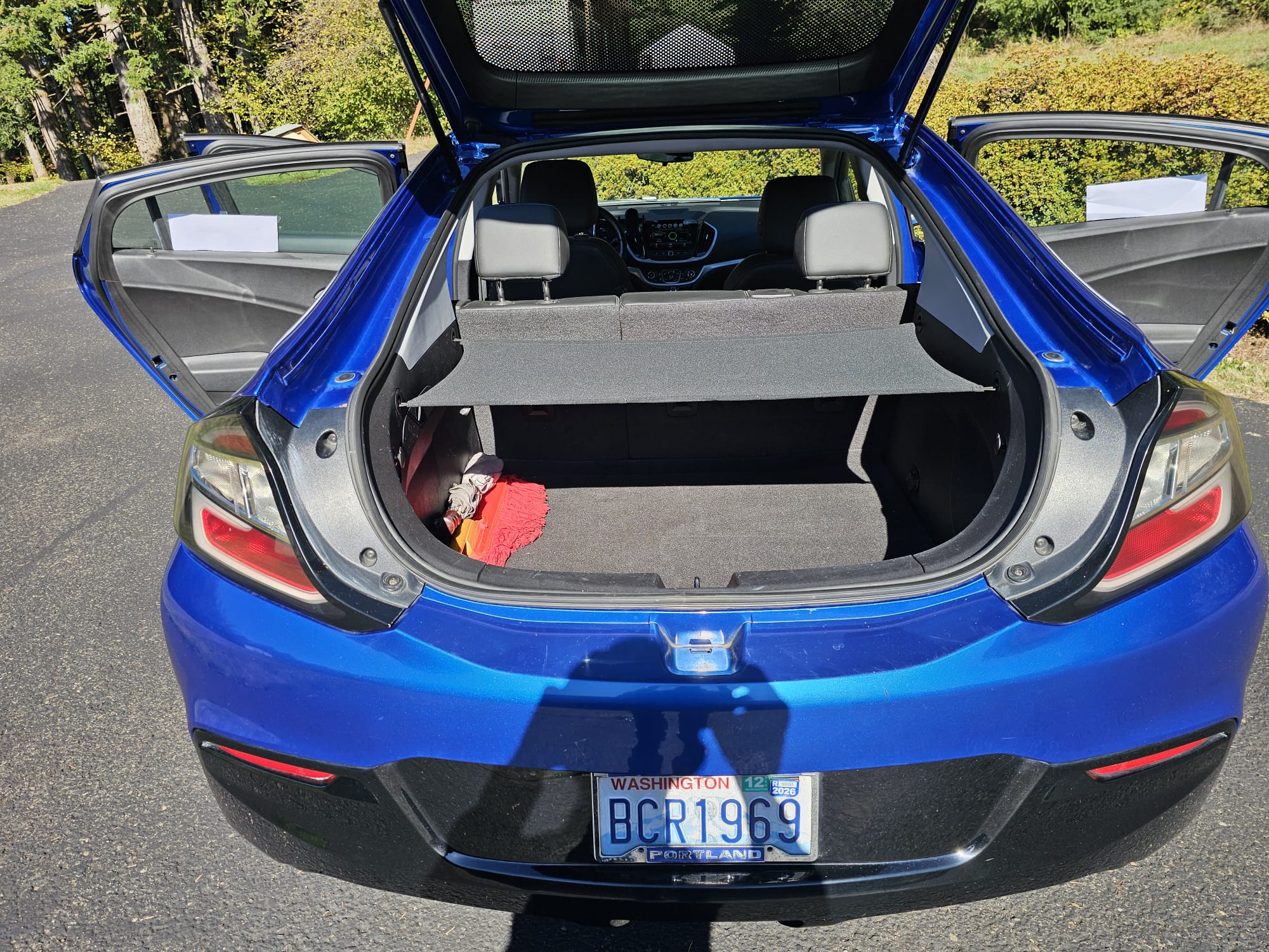 Used 2017 Chevrolet Volt LT w/ Comfort Package FWD image 6