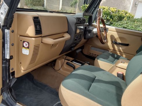 Used 1998 Jeep Wrangler Sahara image 13