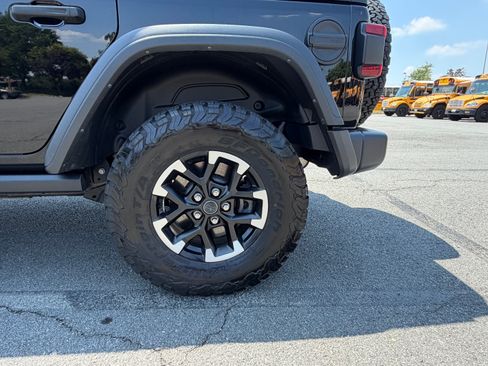 Used 2024 Jeep Wrangler Unlimited Rubicon 4xe w/ Safety Group AWD/4WD image 16