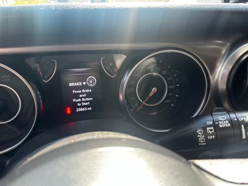 Used 2019 Jeep Wrangler Unlimited Sport AWD/4WD image 9