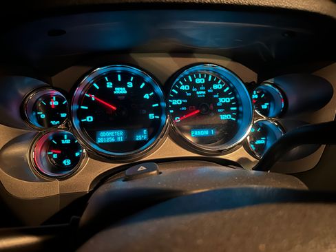 Used 2009 GMC Sierra 2500 SLE w/ Convenience Package image 13