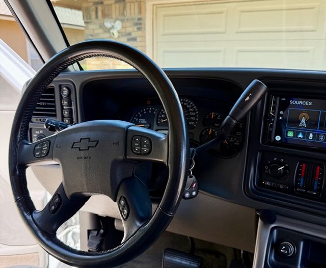 Used 2004 Chevrolet Tahoe Z71 w/ Z71 Preferred Equipment Group AWD/4WD image 19
