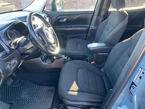 Used 2017 Jeep Renegade Altitude image 6