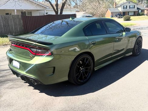 Used 2022 Dodge Charger Scat Pack w/ Dynamics Package image 8
