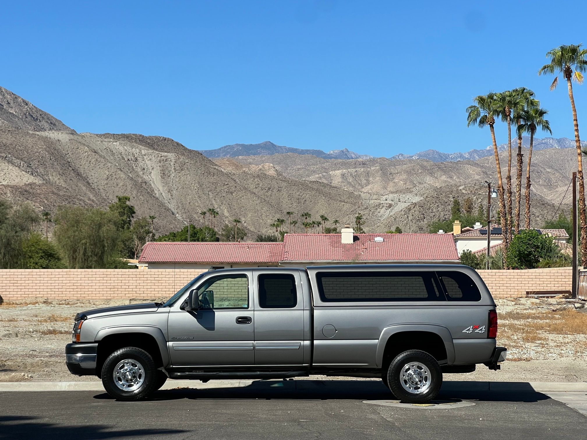 Used 2006 Chevrolet Silverado 2500 LT w/ Onstar Plus Package AWD/4WD image 1